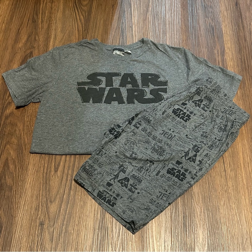 STAR WARS Men’s PJ Set NWOT
